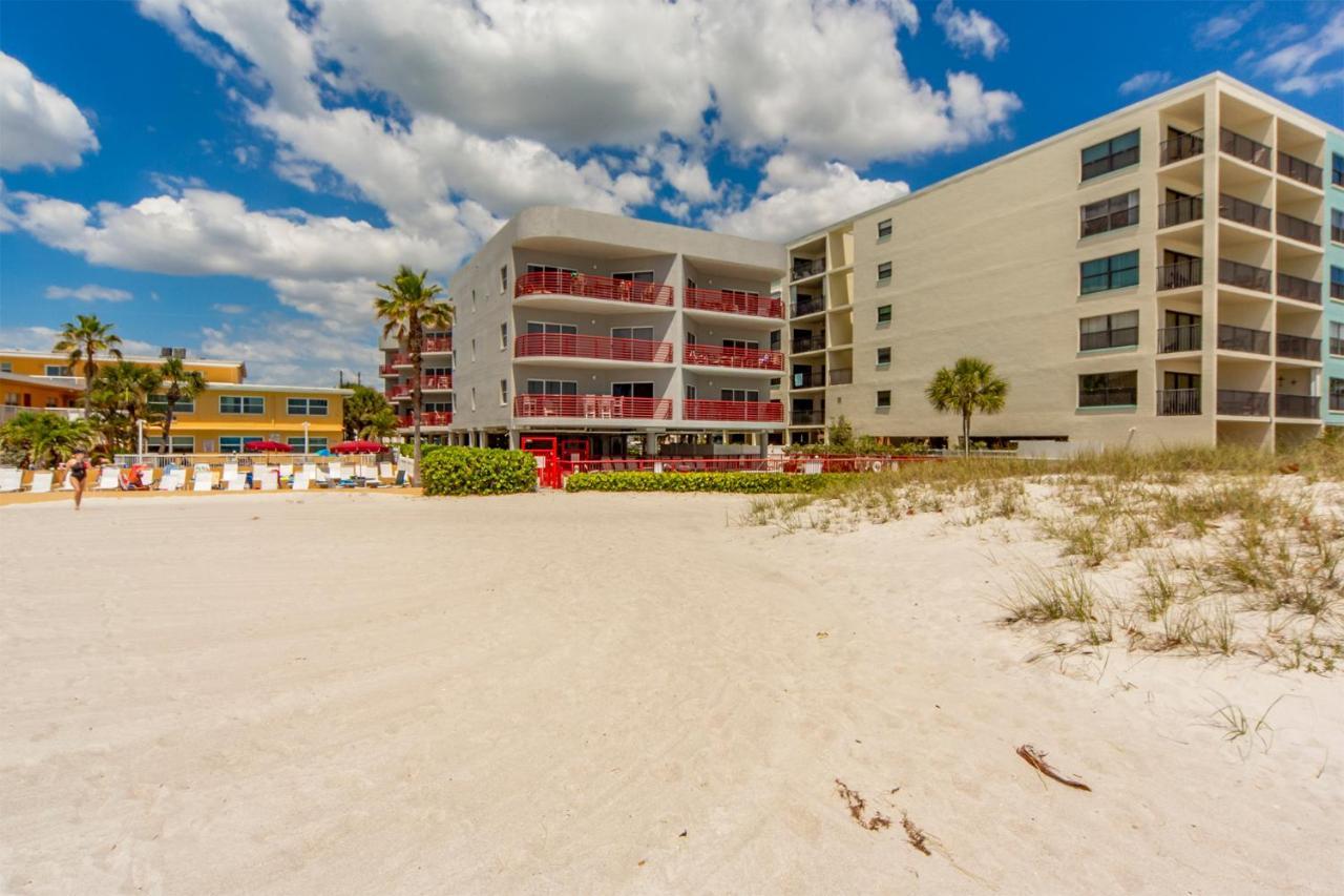 104 Crimson Condos St. Pete Beach Eksteriør billede